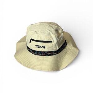TEVA All Gender Teva HIker Hat Excellent condition Cream Tan Item No. 1125290